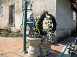 Osterbrunnen in Gramschatz