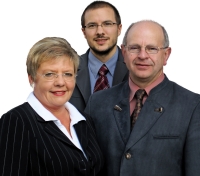 von links: 2. Bgm. Ulrike Haase, 3. Bgm. Dirk Wiesner, 1. Bgm. Burkard Losert